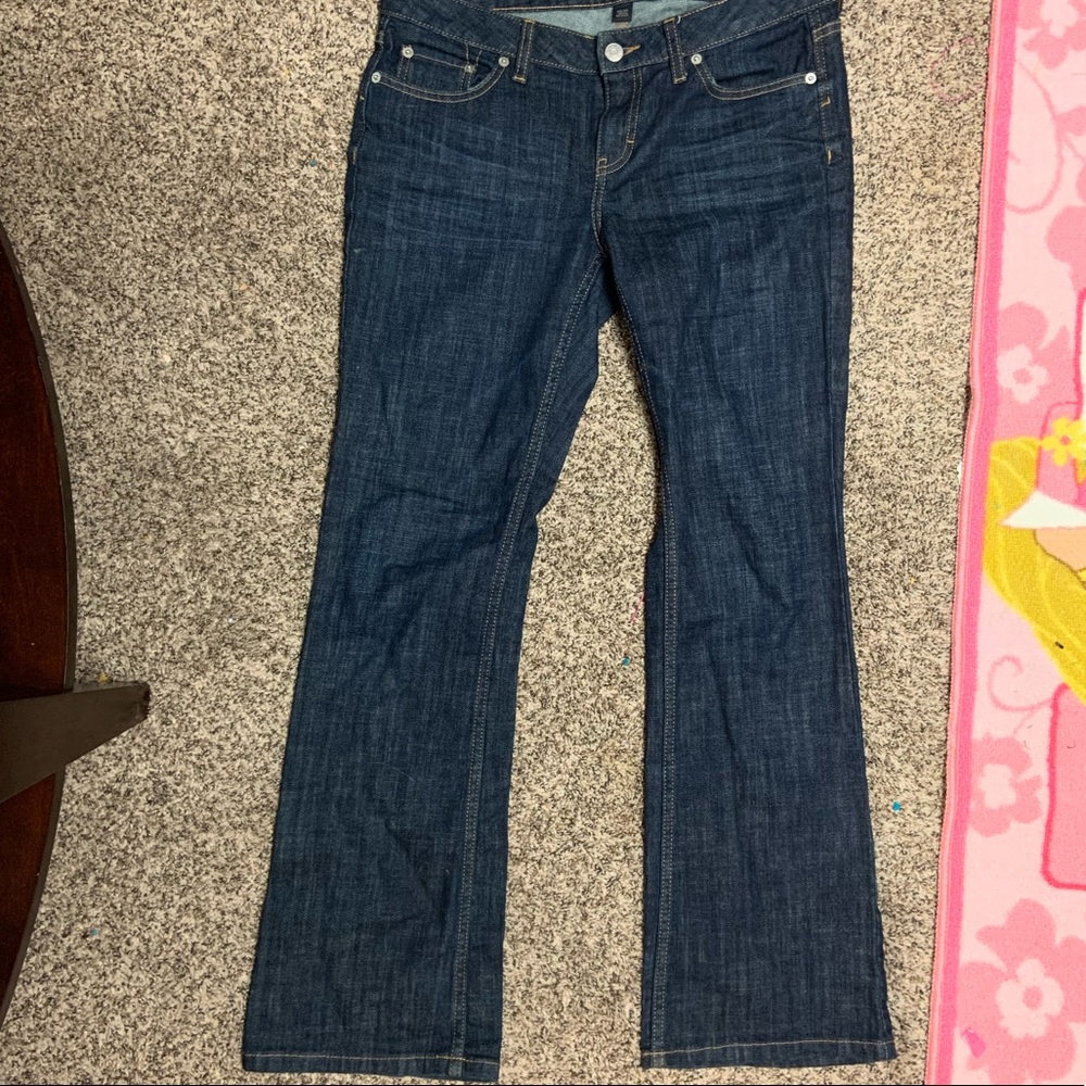 Banana Republic darker blue denim, boot leg 28/6S